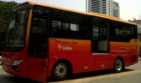 New Metromini AC mirip dengan bus TransJakarta. 