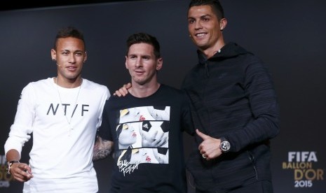 Neymar (kiri) bersama Lionel Messi (tengah) dan Cristiano Ronaldo.