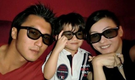 Nicholas Tse Cecilia Cheung dan putranya