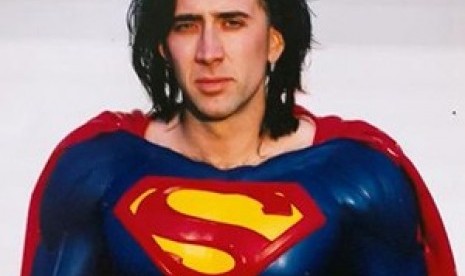 Foto Nicolas Cage dalam kostum Superman sempat beredar di internet pada 2009-2015.