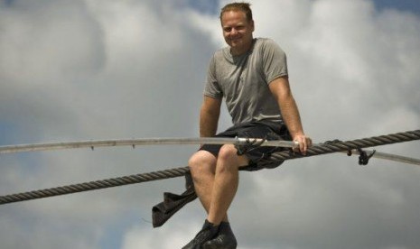 Nik Wallenda menyebrangi Grand Canyon dengan kabel