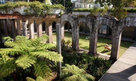 Nikmati hangatnya cahaya matahari dan bangku berjemur gratis di Paddington Reservoir Gardens