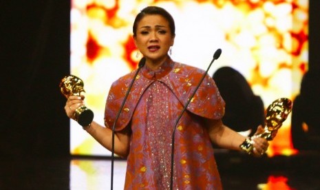 Nirina Zubir menyarankan para ibu agar tidak insecure dan membanding-bandingkan diri dengan orang lain ketika melihat media sosial. (ilustrasi)