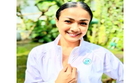 Nirina Zubir, Nirina memberikan respons setelah terlibat adu mulut dengan kuasa hukum Riri Khasmita, Respons berupa video tersebut diunggah di akun Instagram-nya.