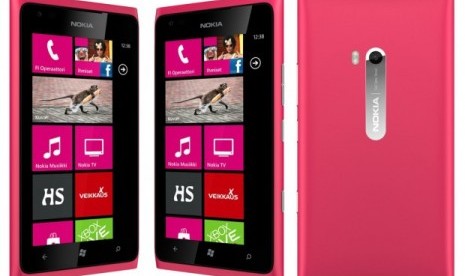 Nokia Lumia 900 Pink