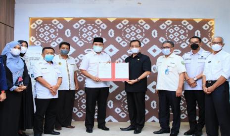 Nota kesepahaman pemanfaatan aplikasi Giwang Sumsel ini ditandatangani oleh Plt Bupati Muba Beni Hernedi SIP dan Kepala Dinas Pariwisata dan Kebudayaan Provinsi Sumsel Aufa Syahrizal, di Ruang Rapat Bupati Muba, Kamis (4/11).