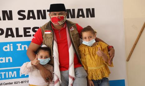 NPC Santuni 900 Anak Yatim Palestina Setiap Bulan