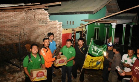 NU Care-Lazisnu Bantu Korban Banjir di Lombok Tinur