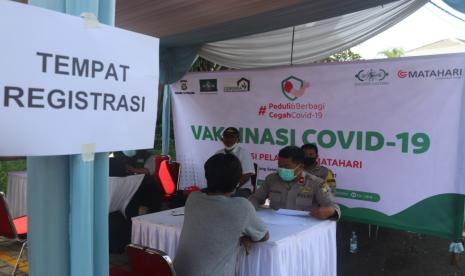 NU Care-LAZISNU menggandeng mitra strategisnya, berkontribusi dalam program vaksinasi. 