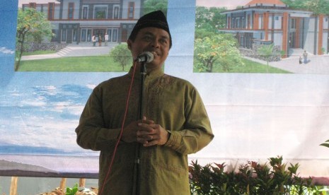 Nur Mahmudi Ismail 