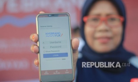 Nyebrang Yuk! merupakan aplikasi pemesan tiket kapal penyeberangan antarpulau secara online yang perdana di Indonesia saat ini pertama kali diterapkan di Terminal Sri Bintan Pura, Tanjungpinang.