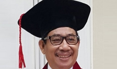 OK Saidin, Guru Besar Fakultas Hukum Universitas Sumatera Utara