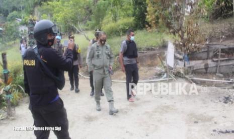 Olah TKP Kasus Pembantaian satu keluarga di Sigi, Sulawesi Tengah