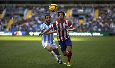 Oliver Torres (kanan) 