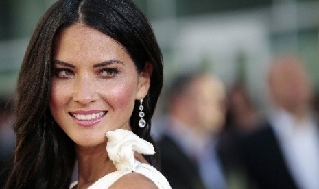 Aktris Olivia Munn mengaku produksi ASI-nya kurang lancar sehingga bayinya juga minum susu formula. Anak Munn kini berusia lima bulan.