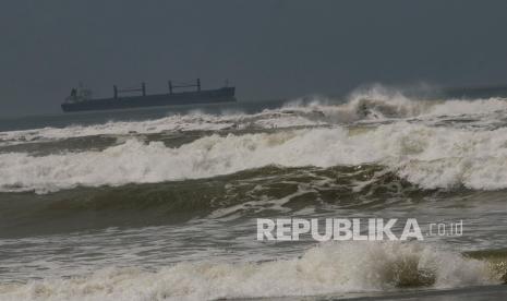 Ombak besar di pesisir pantai, ilustrasi