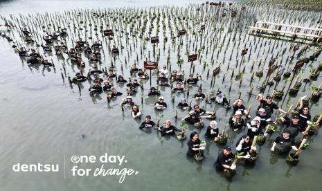 One Day for Change Indonesia diselenggarakan secara bersamaan pada Jumat, 26 Mei 2023 di Taman Wisata Alam Angke Kapuk, Jakarta Utara. Yakni penanaman pohon Mangrove, pembuatan Terrarium dan pembuatan kain Eco Printing.