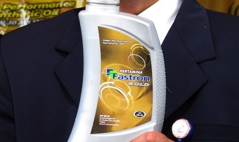 One varian of Fastron oil, produced by Pertamina. (illustration) 