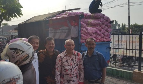 Op bawang putih di Surabaya