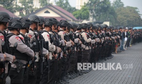 Operation to free people held hostage by terrorist convicts at Mako Brimob, Kelapa Dua, Depok, West Java, on Thursday (May 10).