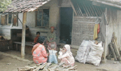 Nasihat Ulama Bila telah Gigih Berusaha tapi Masih di Garis Kemiskinan. Foto:   Orang miskin di negeri kaya (ilustrasi)