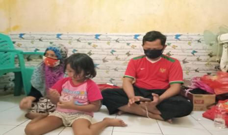 Orang tua bayi kembar siam Rahman-Rahim, 