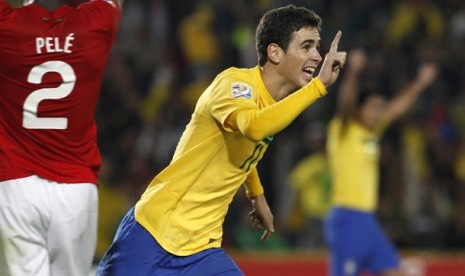 Oscar dos Santos Emboaba Junior.