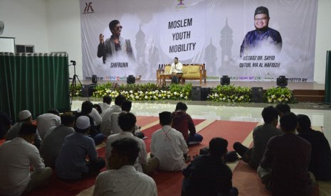 OSIS dan ROHIS SMAIT AULIYA menggelar kegiatan yang bernama Moslem Youth Mobility (MYM) di Auditorium gedung Ali bin Abi Thalib.