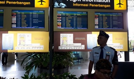 Otoritas Bandara Internasional I Gusti Ngurah Rai memastikan seluruh penumpang rute internasional dan domestik yang sempat tertunda setelah erupsi ketiga Gunung Agung Sabtu (25/11) malam telah diberangkatkan Ahad (26/11) pagi. 