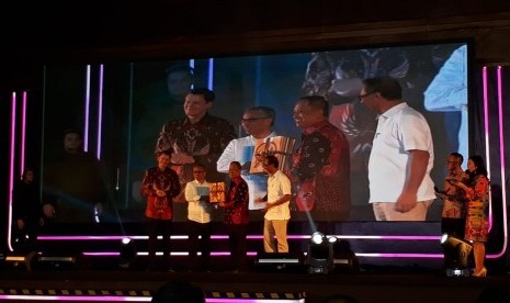 Otoritas Jasa Keuangan (OJK) menggelar kegiatan AKSiMUDA 2019 dengan tema “Menabung Untuk Semua” yang dihadiri oleh mahasiswa dari 47 universitas di Indonesia. Kegiatan digelar di Auditorium BPPT Jakarta Pusat, Selasa (30/7).