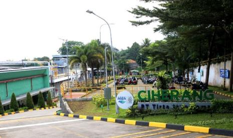 Pabrik Aqua Ciherang, Kecamatan Caringin, Kabupaten Bogor.