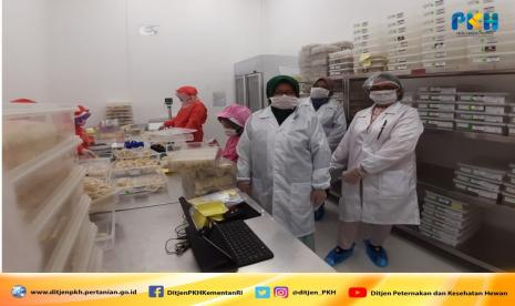 Pada 2022, Ditjen PKH menargetkan 500 Unit Usaha Produk Hewan memiliki sertifikat NKV.