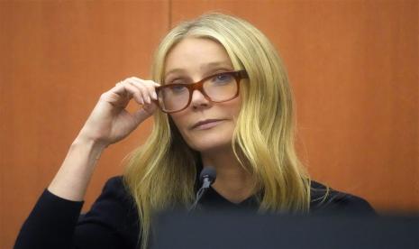 Pada 24 Maret 2023, aktris Gwyneth Paltrow hadir di ruang sidang Park City, Utah, Amerika Serikat, sebagai pihak yang dituduh menabrak seorang peski saat liburan keluarga pada 2016. Peski tersebut mengalami cedera otak dan empat tulangnya patah akibat insiden tersebut.