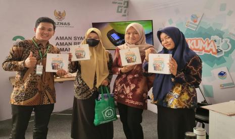 Pada Kalsel Expo MTQ Nasional yang berlangsung selama 12-15 Oktober 2022, Baznas hadir memberikan edukasi zakat sejak dini melalui Board Game Zakuma (zakat untuk umat).