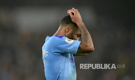 Reaksi Raheem Sterling pada laga antara Wolverhampton melawan Manchester City di  Molineux stadium, Wolverhampton, Sabtu (28/12) dini hari.