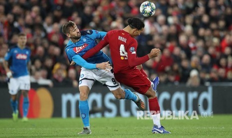 pada laga Liga Champions Grup E antara Liverpool melawan Napoli di Anfield, Liverpool, Kamis (28/11) dini hari. 