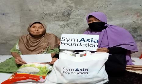 Pada momen Ramadhan tahun ini, Rumah Zakat berkolaborasi bersama SymAsia Foundation untuk menghadirkan kebahagian Ramadhan kepada masyarakat yang membutuhkan melalui program Berbagi Buka Puasa, Kado Lebaran Yatim dan Janda Berdaya. 