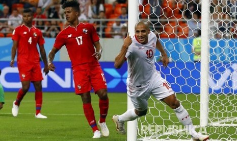 Wahbi  Khazri (kanan) akan kembali memperkuat Tunisia di Piala Dunia 2022 Qatar.