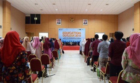 Pada Rabu (19/12) Dompet Dhuafa Pendidikan (DD Pendidikan) dan Forwacana Universitas Negeri Jakarta (UNJ) gelar Seminar dan Diskusi Education Outlook 2019. 