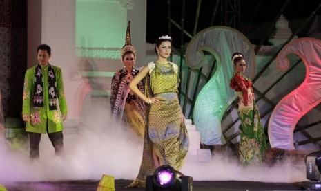 Pagelaran fersitval batik tahun lalu di Banyuwangi