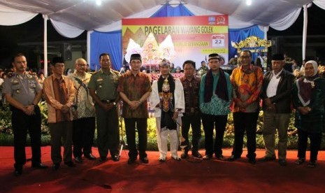 Pagelaran wayang golek di Serang.