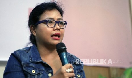 Pakar Hukum Tata Negara Bivitri Susanti  menilai pencabutan izin ACT tidak menyelesaikan masalah.