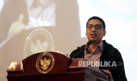 Pakar Hukum Tata Negara Universitas Gajah Mada (UGM) Zainal Arifin Mochtar saat menjadi pembicara dalam diskusi publik Mahkamah Konstitusi Ikhtir Menjaga Integritas dan Profesionalitas Mahkamah Konstitusi di Jakarta, Kamis (9/3).