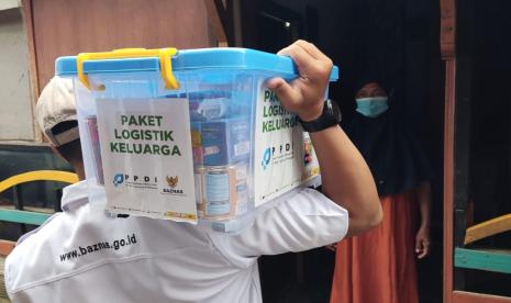 Paket Logistik Keluarga merupakan bantuan kebutuhan sembako untuk keluarga miskin.