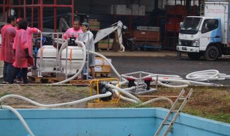 Palang Merah Indonesia (PMI) mengirimkan alat penjernih air atau //Water Treatment Plant// untuk memenuhi  ketersedian Layanan air bersih bagi para pengungsi yang terdampak Gempa Lombok Nusa Tenggara Barat (NTB).