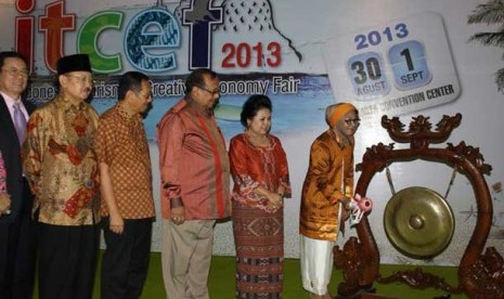  Pameran Pariwisata Indonesia Tourism and Creative Economi Fair (ITCEF) 2013 di Jakarta