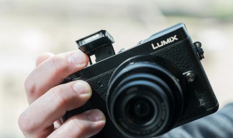 Panasonic Lumix Mirrorless GX85 