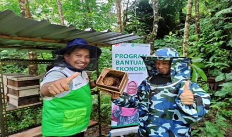 Pandemi Covid-19 membuat masyarakat meningkatkan kesehatan agar sistem imun tubuh mempu menangkal virus. Salah satunya dengan mengkonsumsi makanan herbal barupa madu yang dipercaya dapat meningkatkan sistem imun tubuh. Peluang usaha tersebut dimanfaatkan oleh kelompok usaha KTH Klanceng Barokah