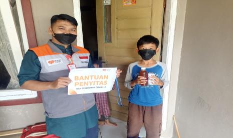 Pandemi masih belum berakhir, kesabaran adalah solusi bagi setiap ujian kehidupan ini. Hingga detik ini, Rumah Zakat masih terus berupaya untuk memberikan bantuan kepada masyarakat, terlebih di masa pandemi ini.