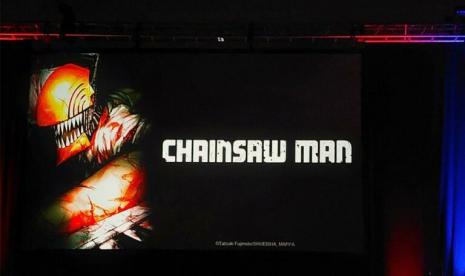 Panel Chainsaw Man dalam acara Anime Expo 2022.